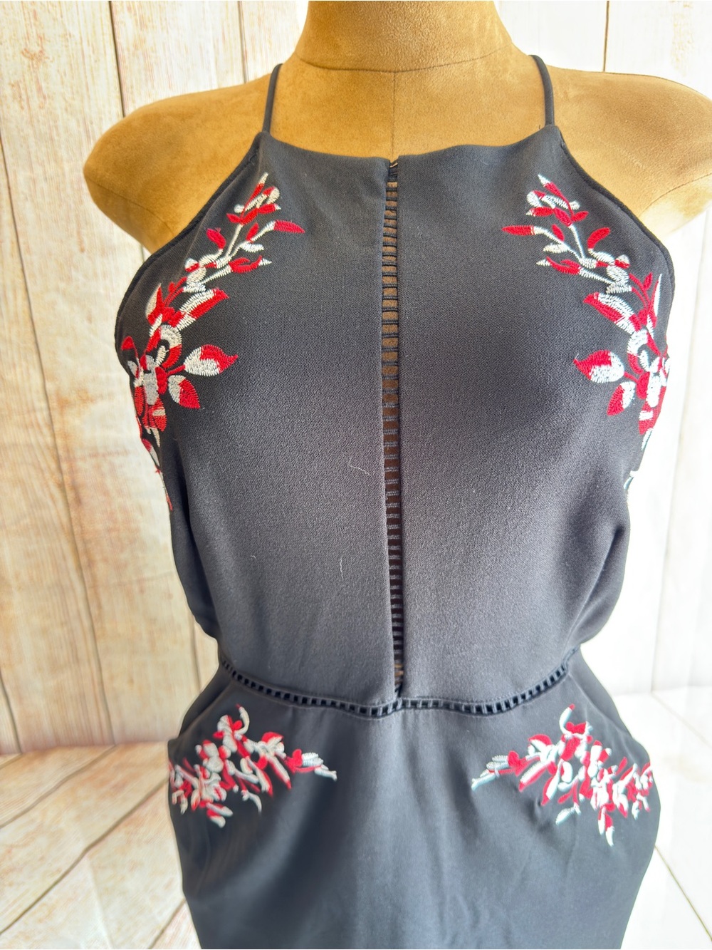 Bisou Bisou Black Halter knee length Dress-Red & White Floral Accents 16 Y2K - Picture 4 of 11